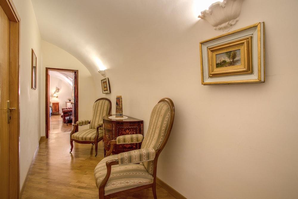 Navona Gallery Rom